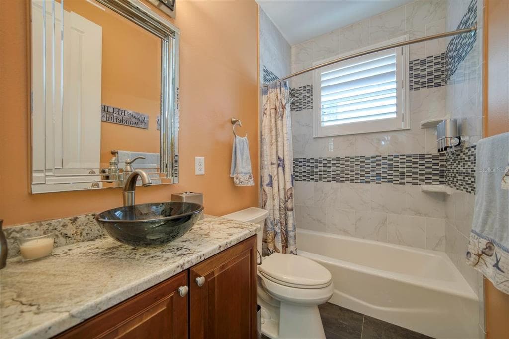 478 S HARBOR DRIVE photo 21