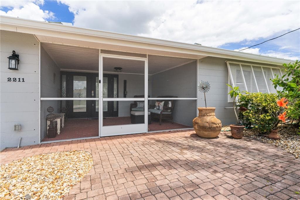 2211 PALM TREE DRIVE photo 17
