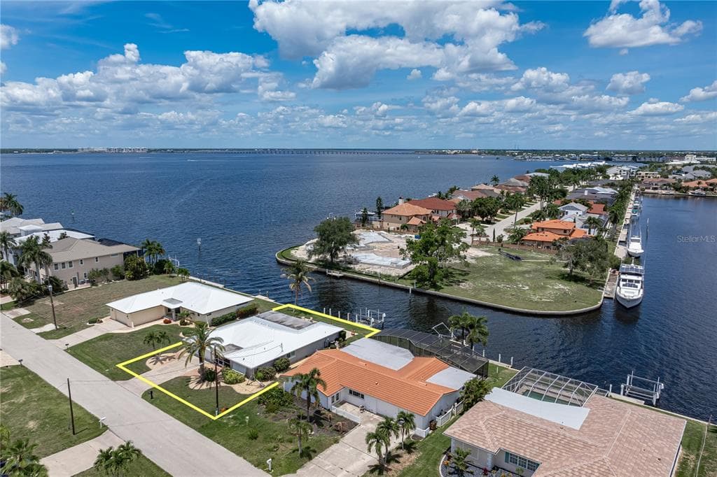 2211 PALM TREE DRIVE photo 1