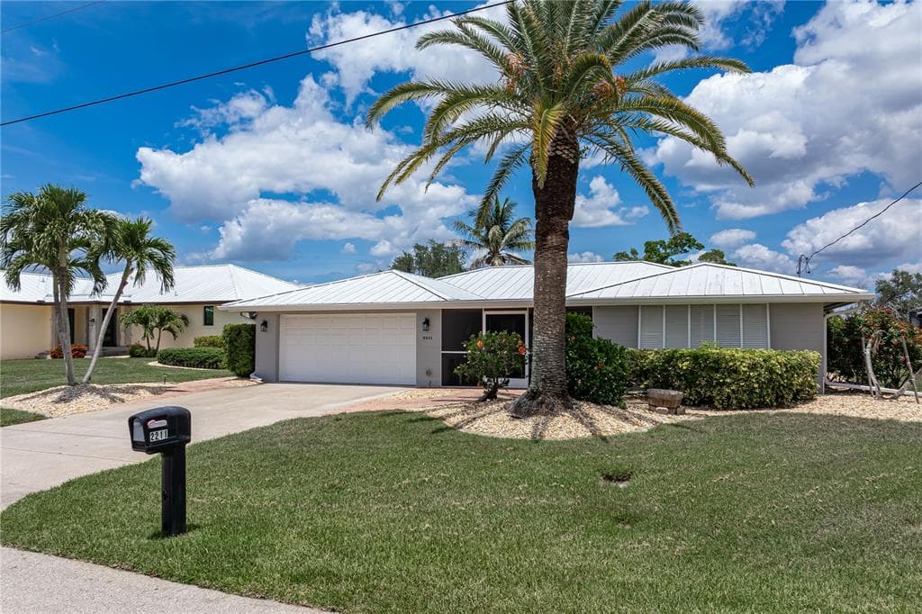 2211 PALM TREE DRIVE photo 15