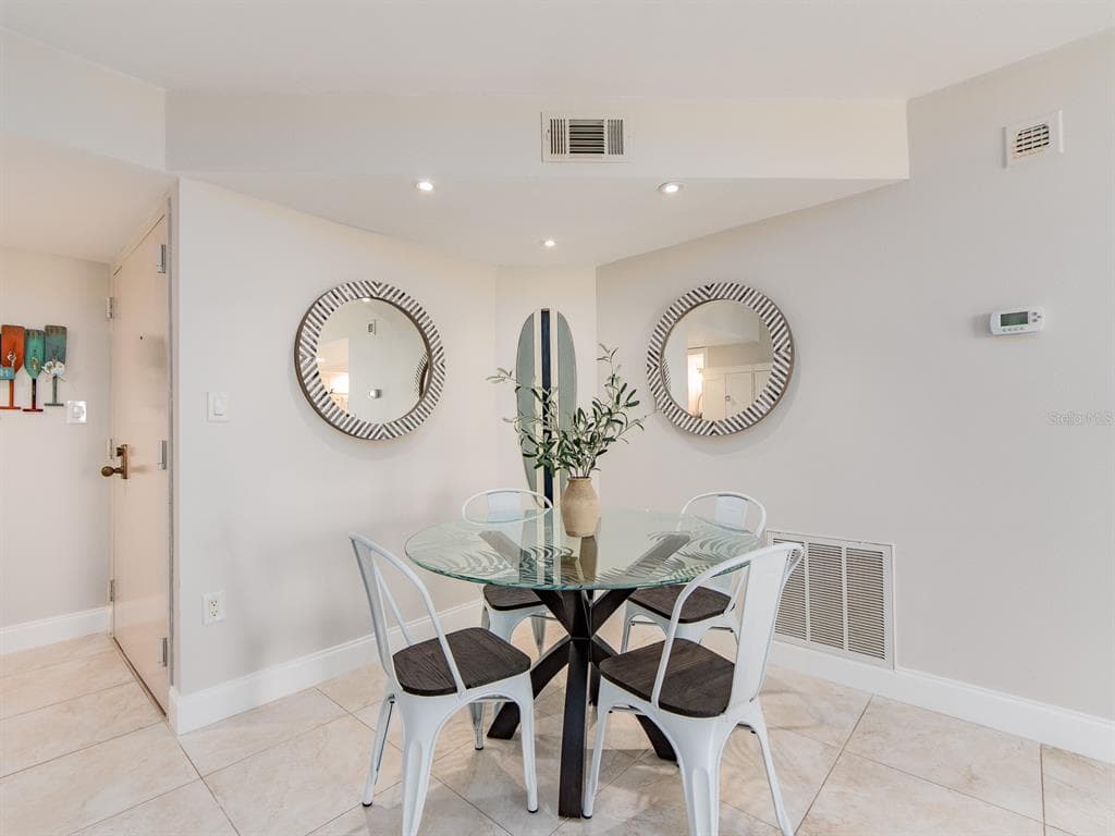 690 ISLAND WAY 408 photo 16