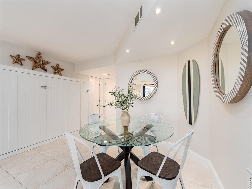 690 ISLAND WAY 408 photo 15