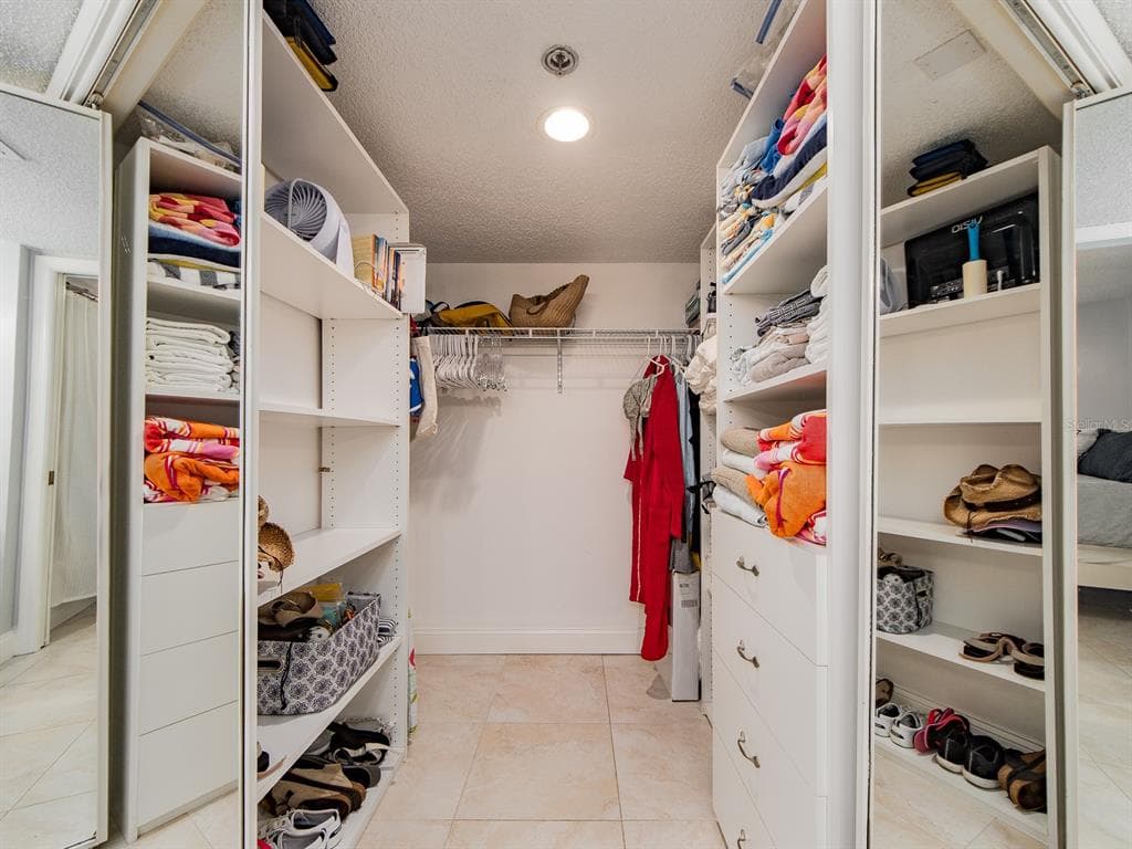 690 ISLAND WAY 408 photo 20
