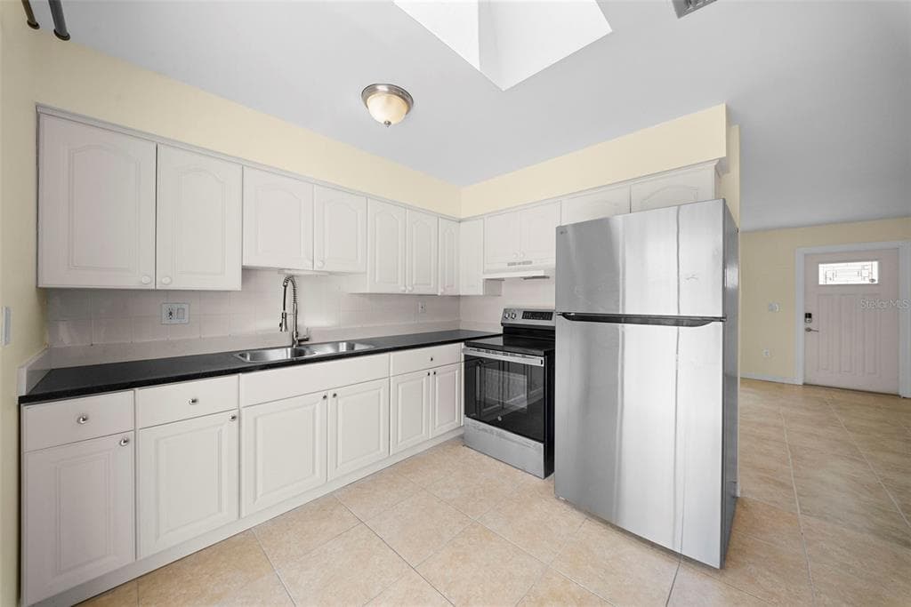 154 DANFORTH DRIVE photo 7