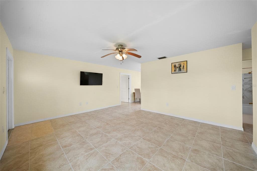 154 DANFORTH DRIVE photo 3