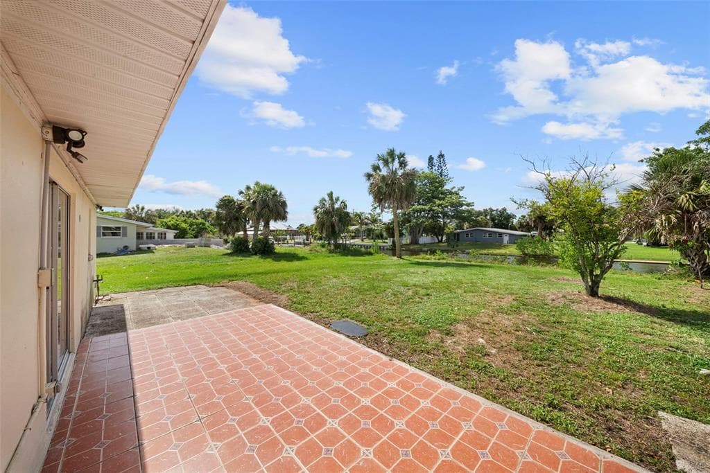 154 DANFORTH DRIVE photo 20