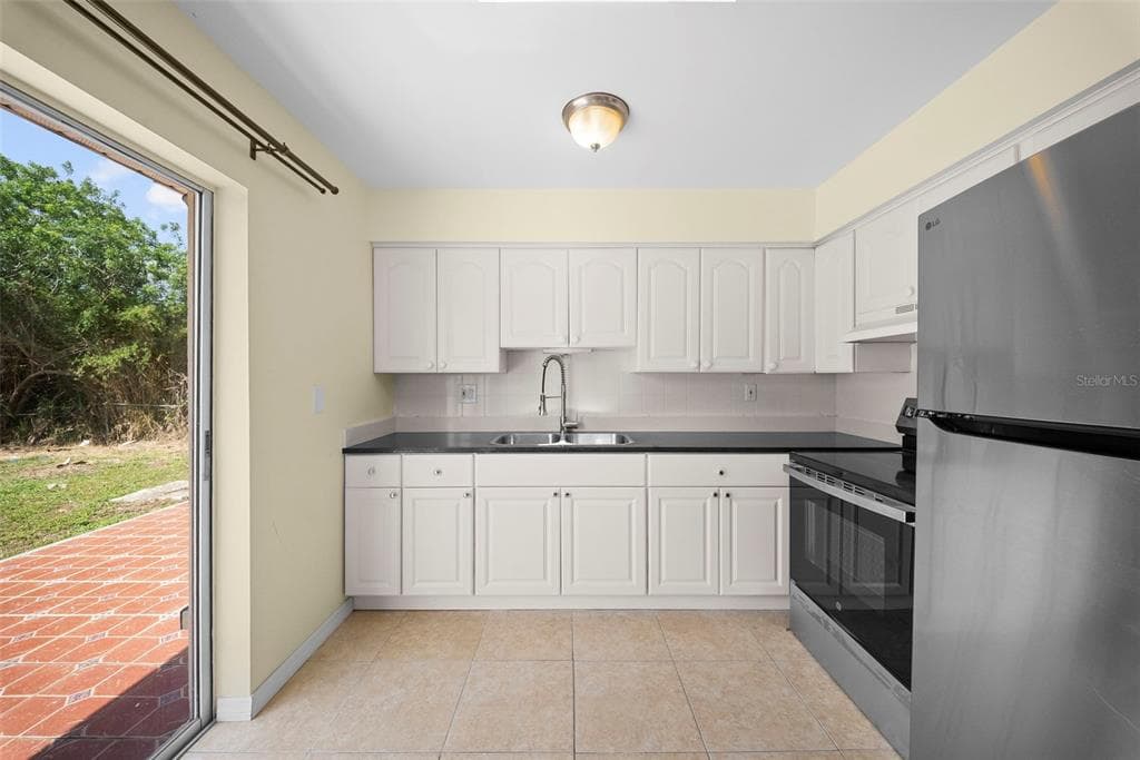 154 DANFORTH DRIVE photo 9