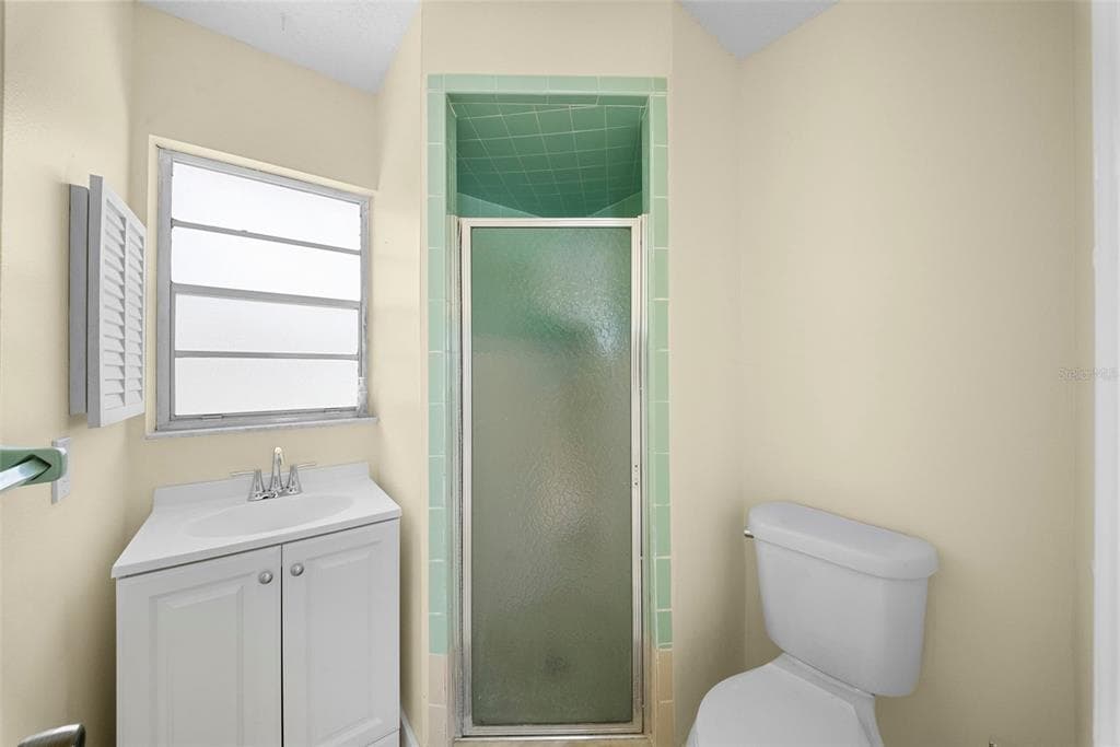 154 DANFORTH DRIVE photo 18