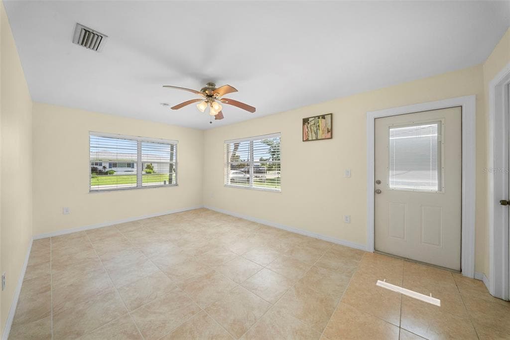 154 DANFORTH DRIVE photo 15