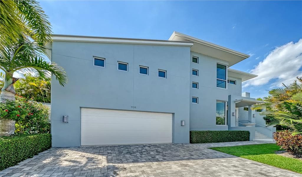 705 JUNGLE QUEEN WAY 4