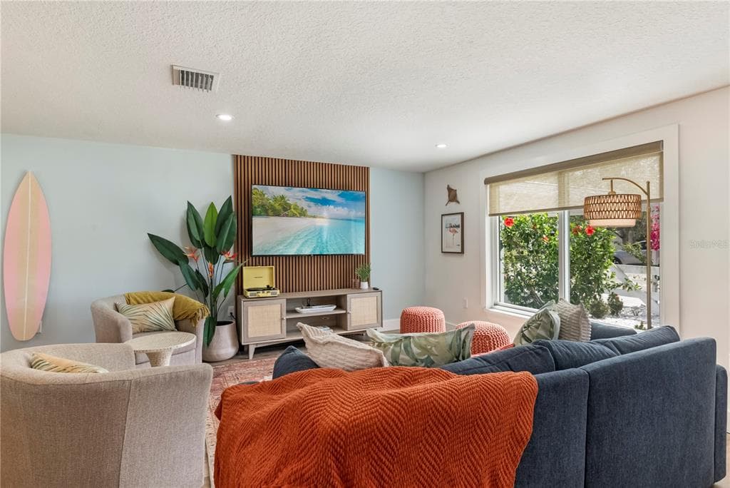 103 W NORTH BRANCH ROAD photo 4