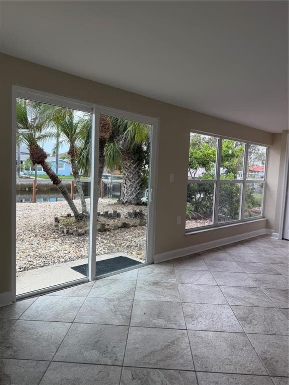 13423 SUSAN DRIVE photo 11