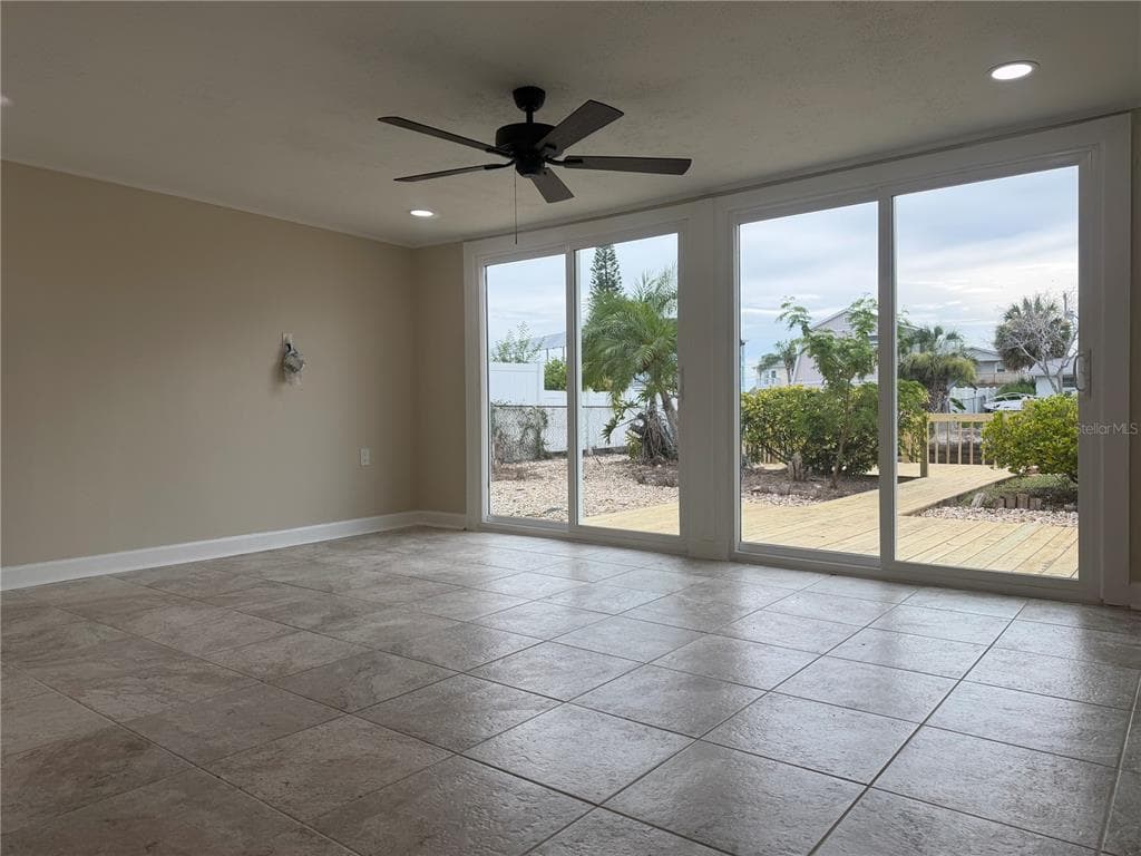 13423 SUSAN DRIVE photo 8