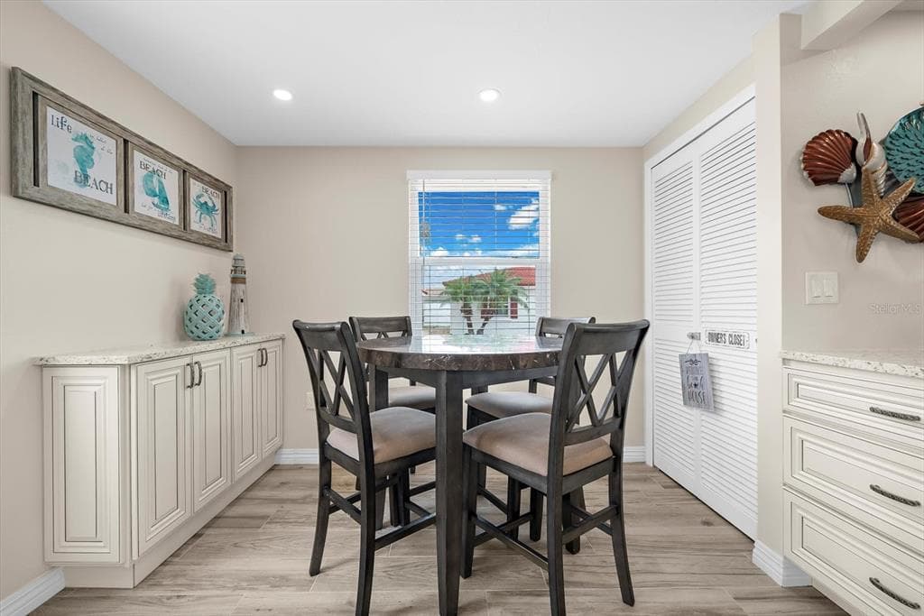 6154 MIDNIGHT PASS ROAD B1 photo 12