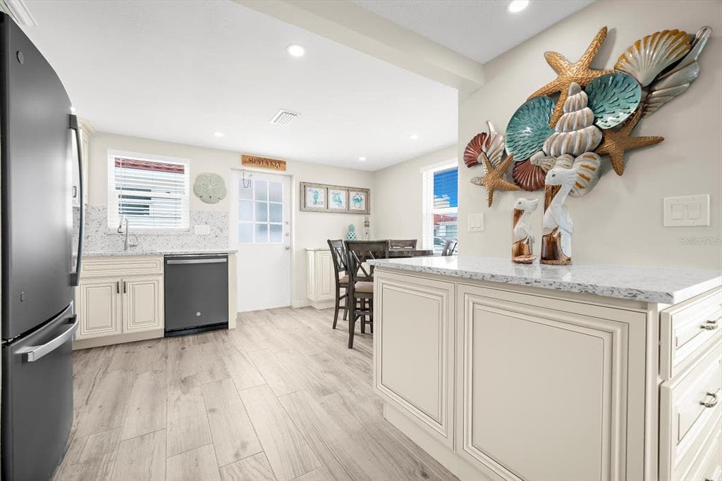 6154 MIDNIGHT PASS ROAD B1 photo 11