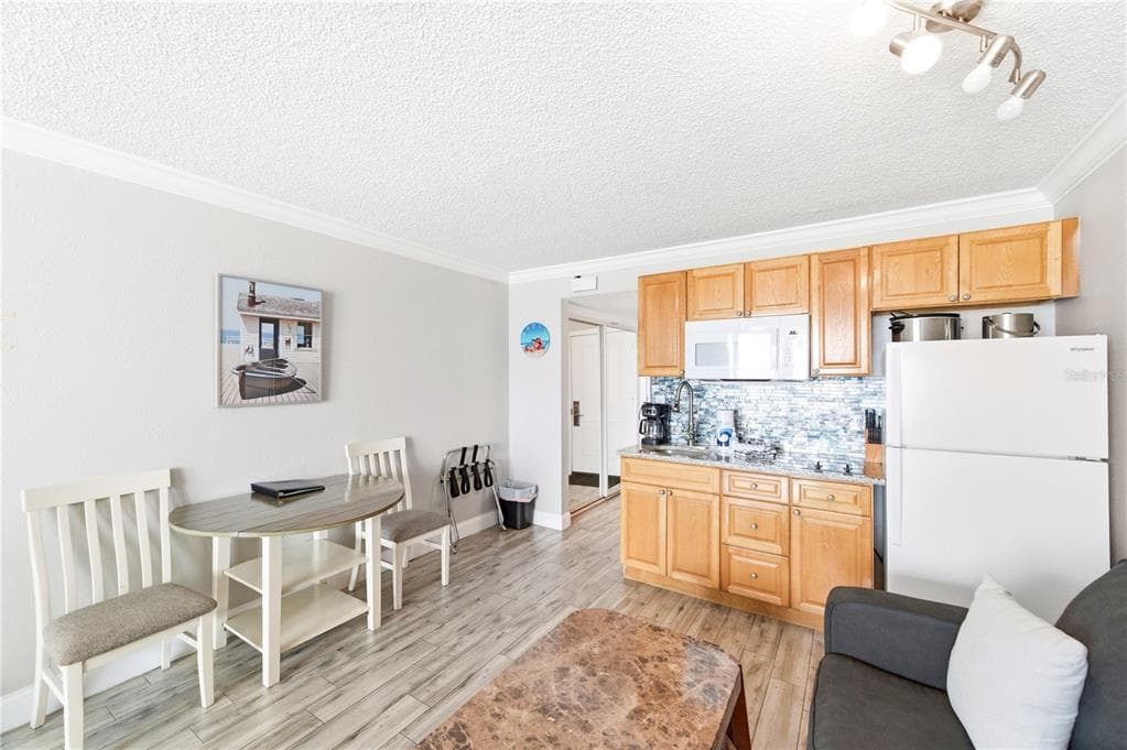 9980 GULF BOULEVARD #211 5