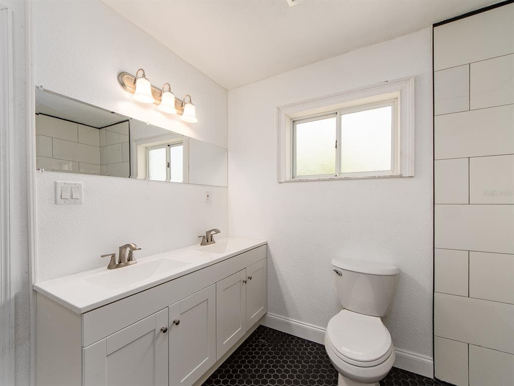720 115TH AVENUE photo 21