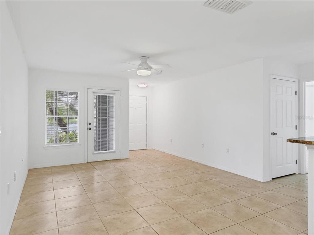8933 MANOR LOOP 105 photo 13