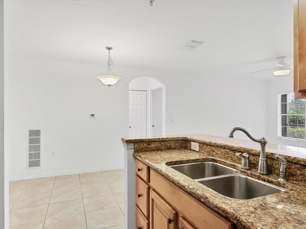 8933 MANOR LOOP 105 photo 18