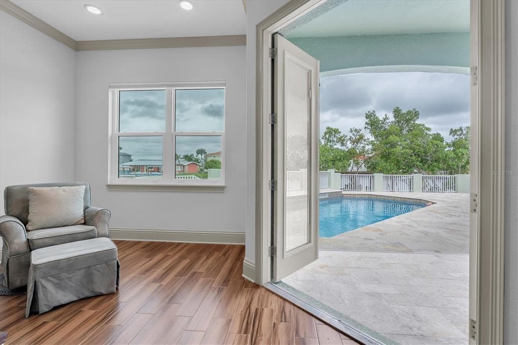 811 BIRDIE WAY photo 12