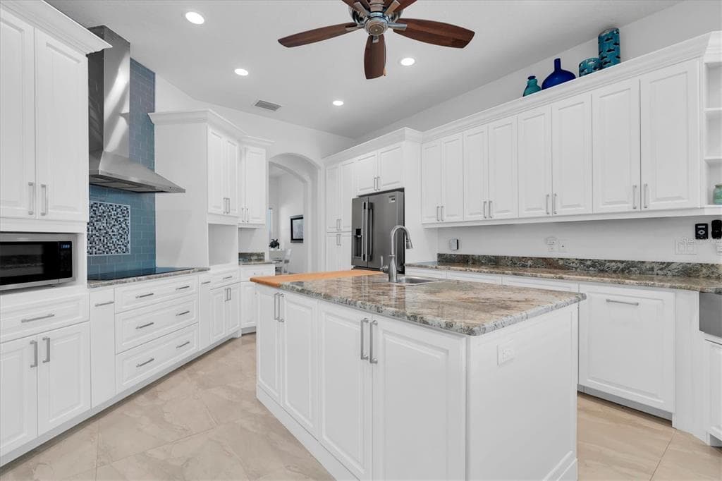 811 BIRDIE WAY photo 7