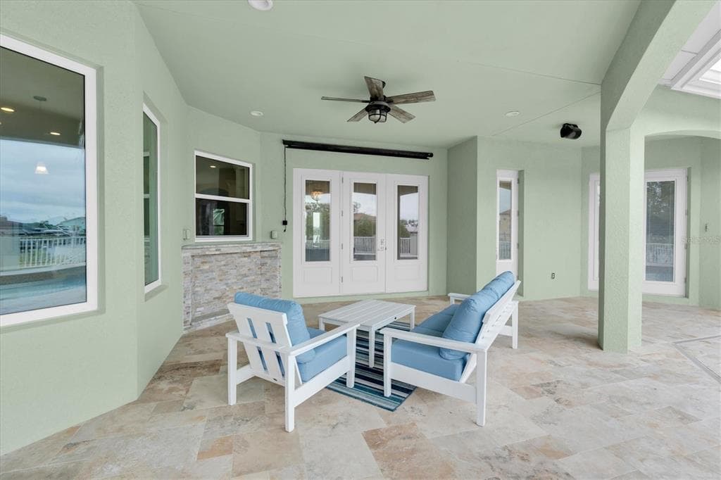 811 BIRDIE WAY photo 24