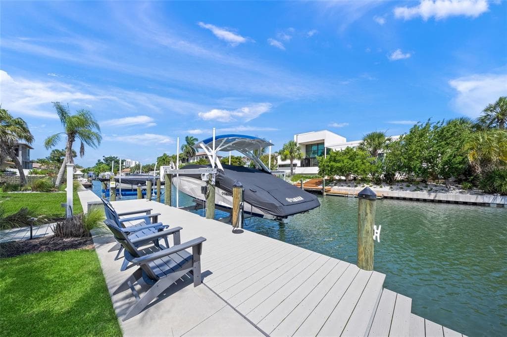 549 HALYARD LANE photo 4
