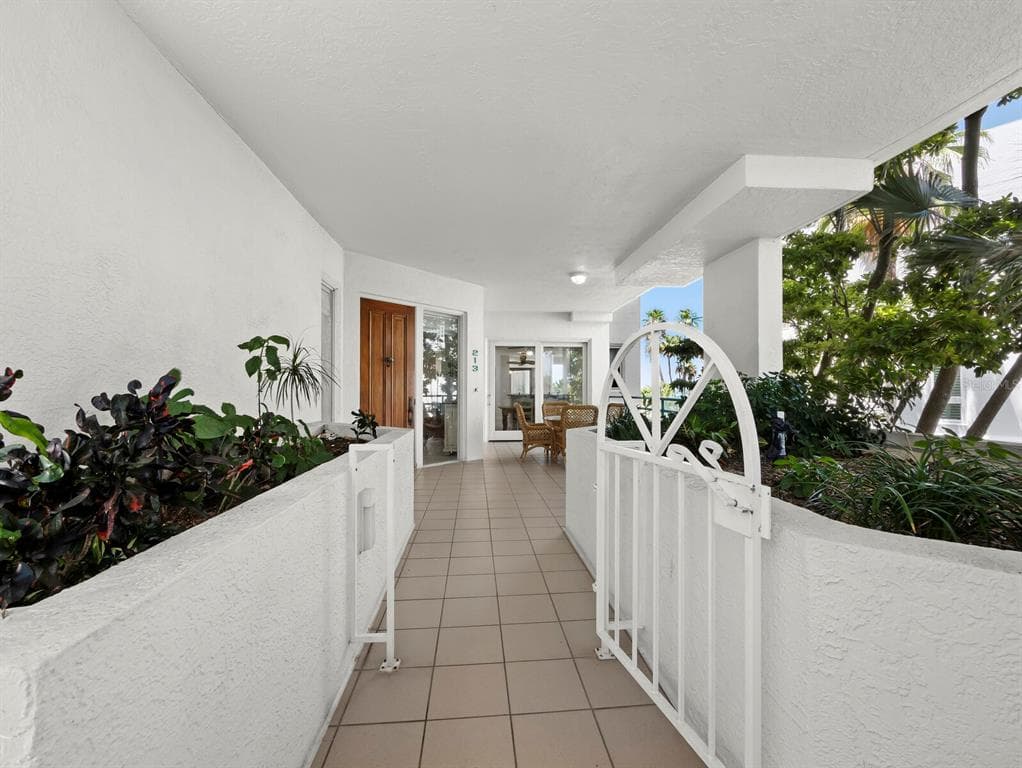 350 GULF OF MEXICO DRIVE #213 5