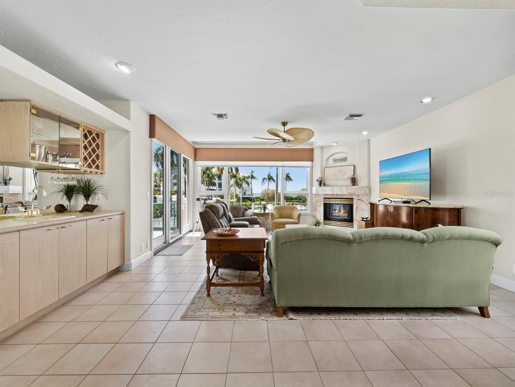 350 GULF OF MEXICO DRIVE 213 photo 11