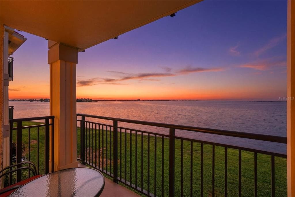 6372 PALMA DEL MAR BOULEVARD S 207 photo 3