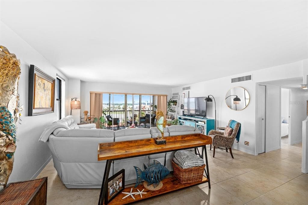10355 PARADISE BOULEVARD 512 photo 6