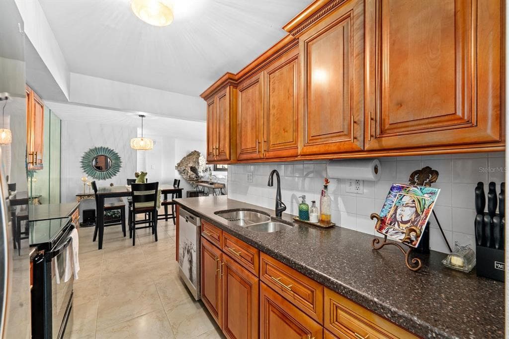 10355 PARADISE BOULEVARD 512 photo 12