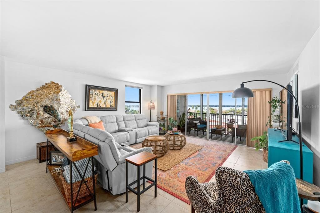 10355 PARADISE BOULEVARD 512 photo 7