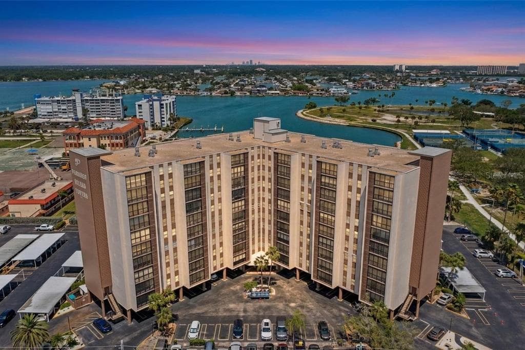 10355 PARADISE BOULEVARD #512 1