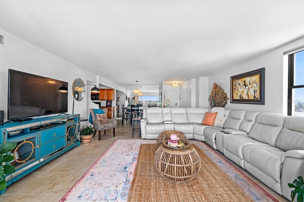 10355 PARADISE BOULEVARD 512 photo 8