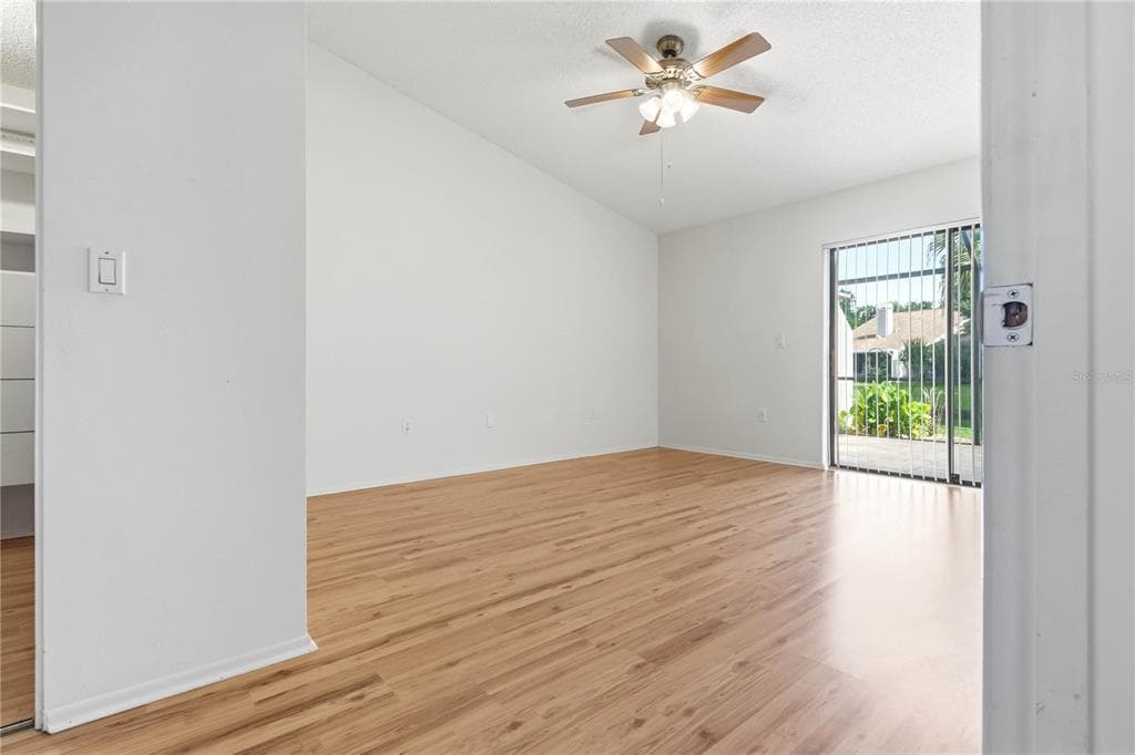 5515 SALEM SQUARE DRIVE S photo 12