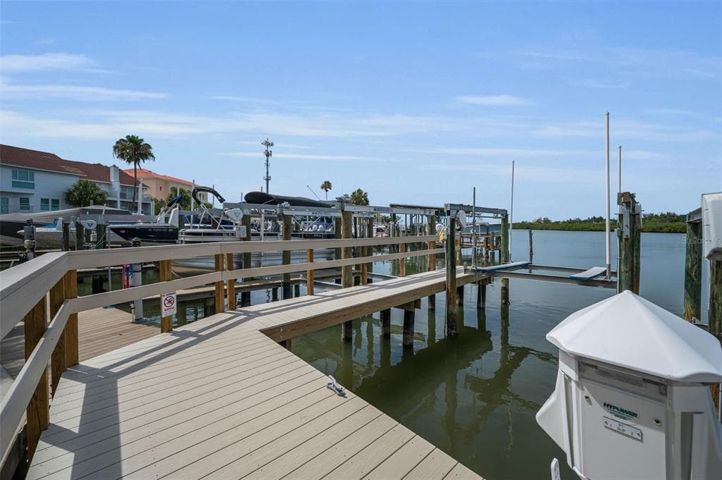 19111 VISTA BAY DRIVE 304 photo 13