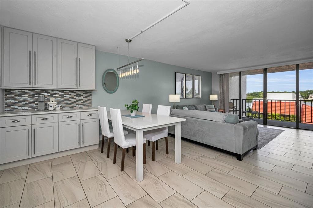 19111 VISTA BAY DRIVE 304 photo 21
