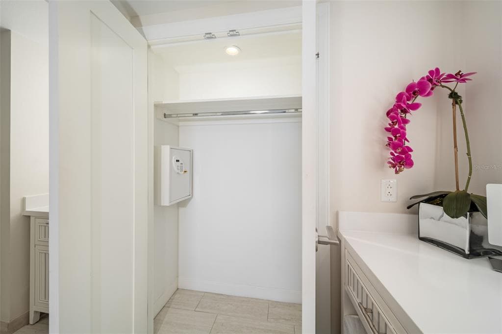 210 SANDS POINT ROAD 2402 photo 25
