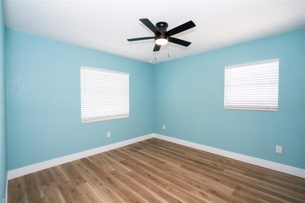 415 COUNTRY CLUB DRIVE photo 17