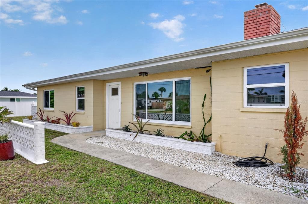 1447 LEMON BAY DRIVE photo 4
