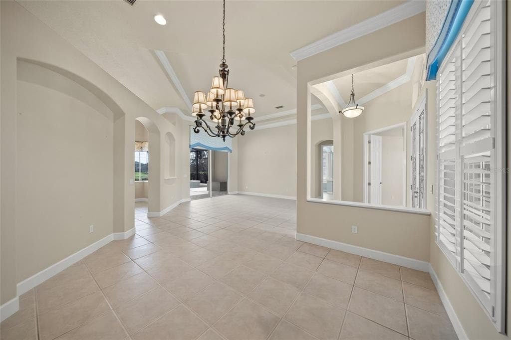 2501 FARMS COURT photo 10