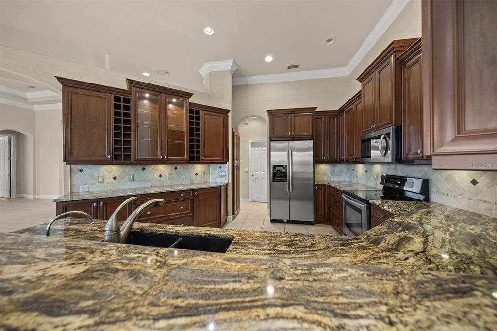 2501 FARMS COURT photo 15