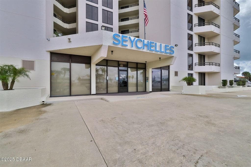 3855 S ATLANTIC AVENUE 1405 photo 1