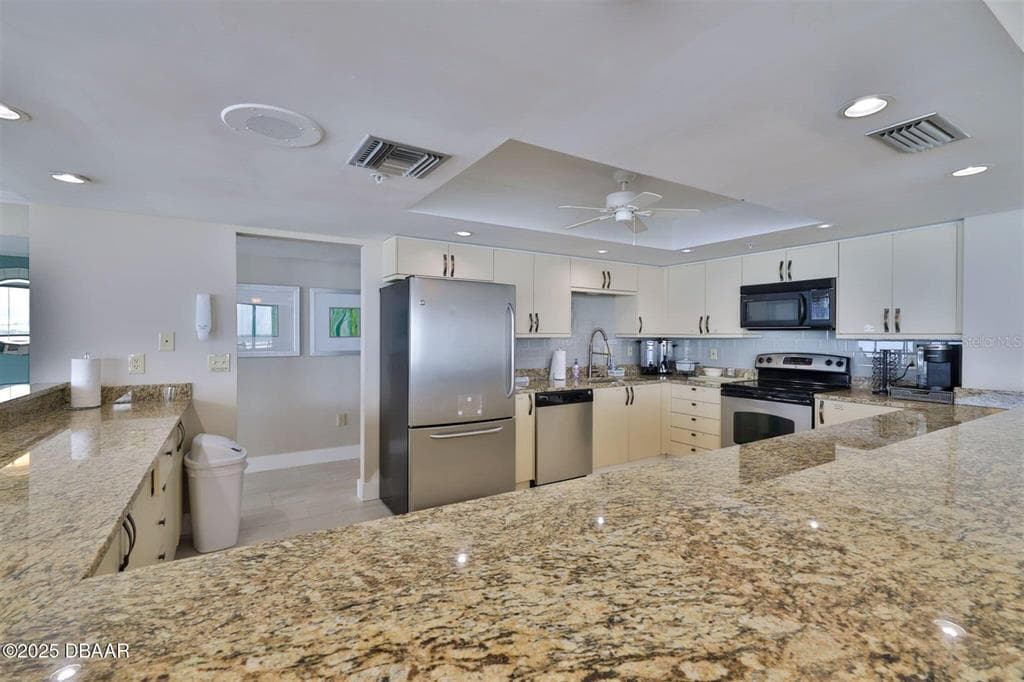 3855 S ATLANTIC AVENUE 1405 photo 9
