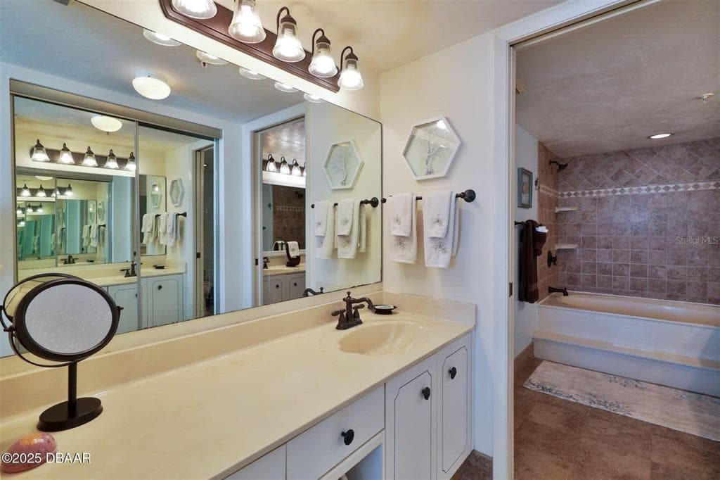 3855 S ATLANTIC AVENUE 1405 photo 19