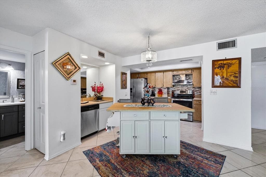 1651 SAND KEY ESTATES COURT 31 photo 13