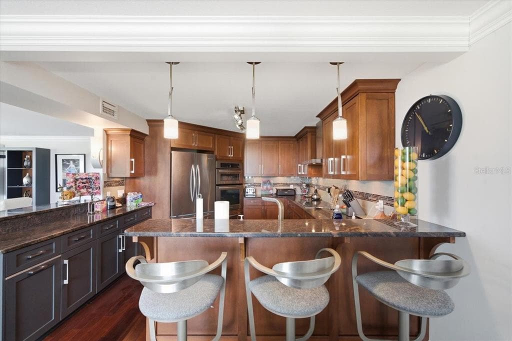 736 ISLAND WAY 1003 photo 24