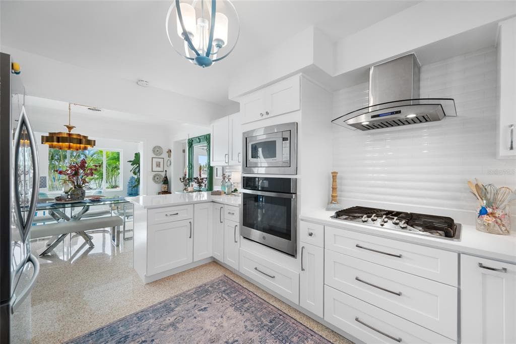 560 79TH STREET S photo 17