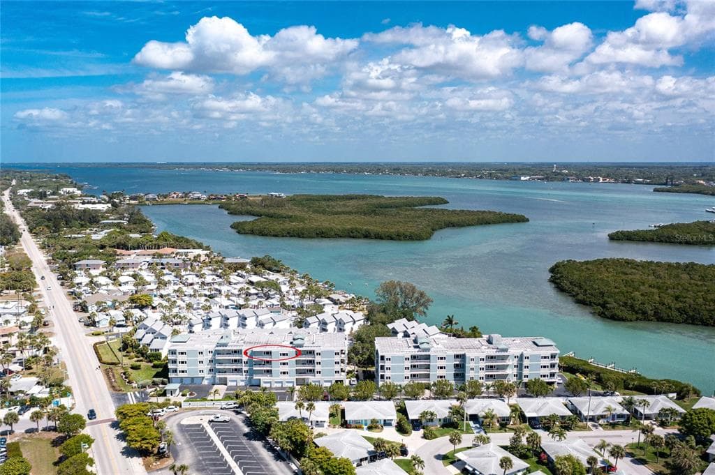 2225 N BEACH ROAD 402 photo 2